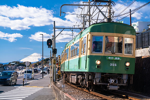 �Ó�̃N���G�C�e�B�u�p�[�g�i�[